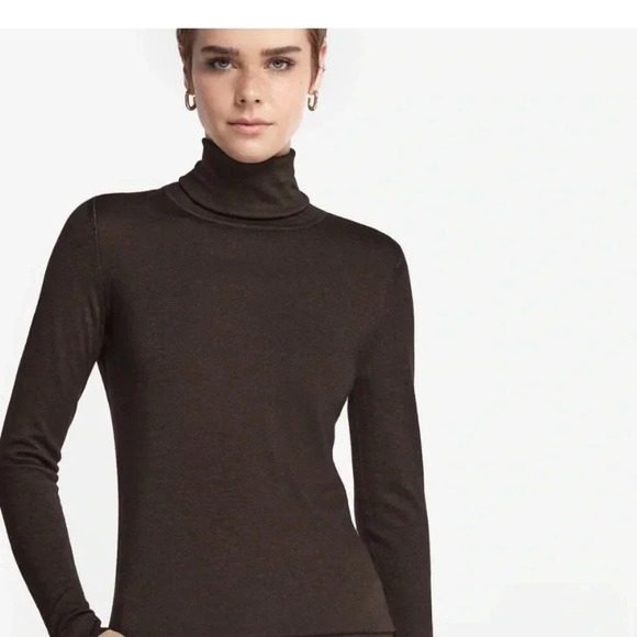 Banana Republic Sweaters - Banana Republic Cashmere women’s sweater